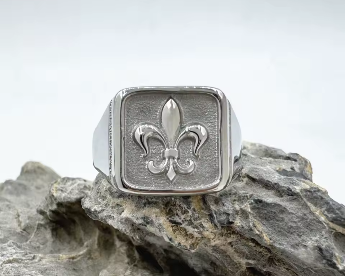 Chevalière Fleur de Lys